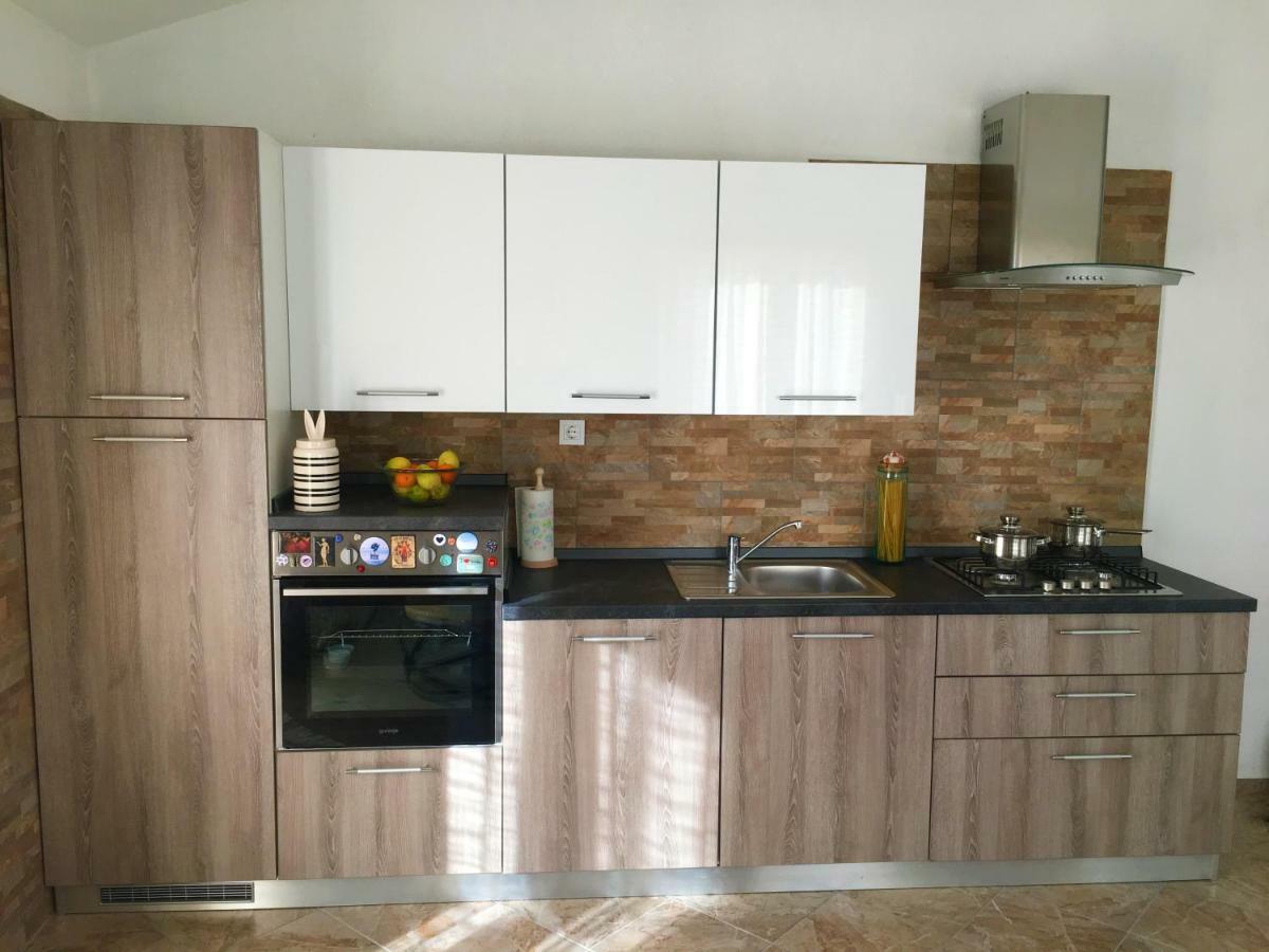 Apartments Kurelja Lastovo Екстериор снимка