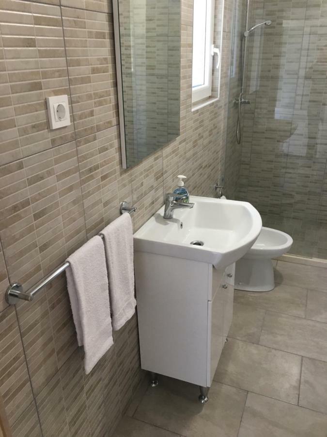 Apartments Kurelja Lastovo Екстериор снимка